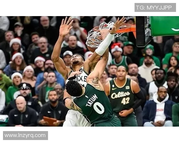 雄鹿加时力克黄蜂！字母哥18助攻创纪录，库兹马空砍29+10